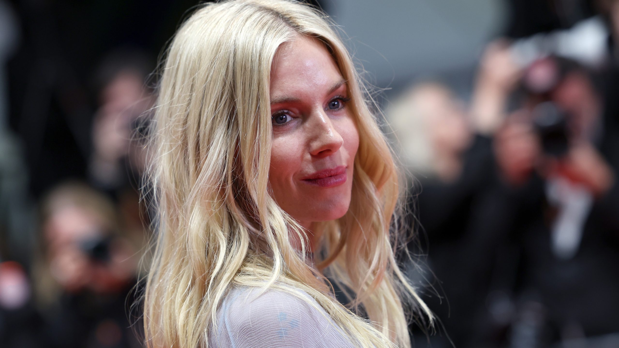 Sienna Miller: A Radiant Star with a Timeless Appeal