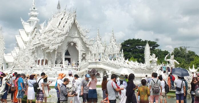 Thailand Tangkap Turis Cina yang jadi Pemandu Wisata