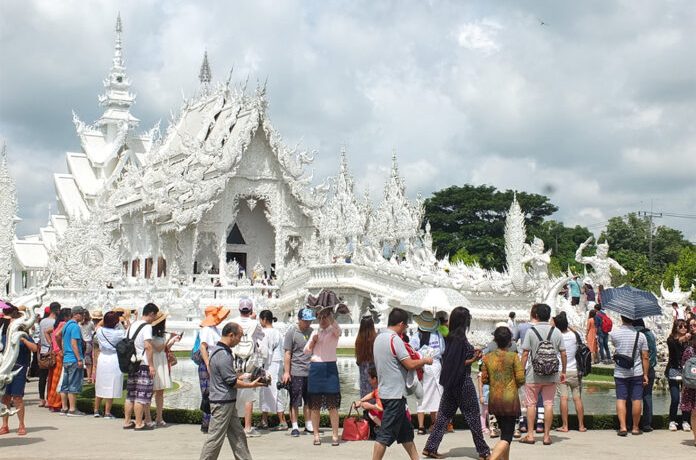 Thailand Tangkap Turis Cina yang jadi Pemandu Wisata